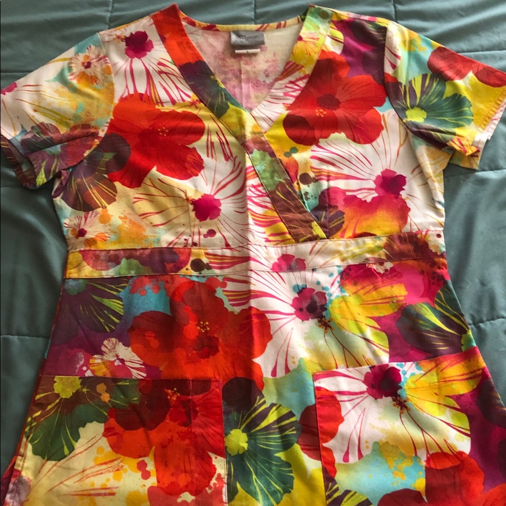 Scrub top